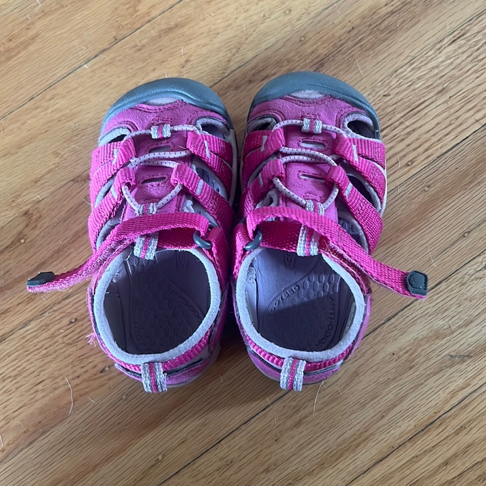 Keen Toddler Outdoor Shoe Size 7